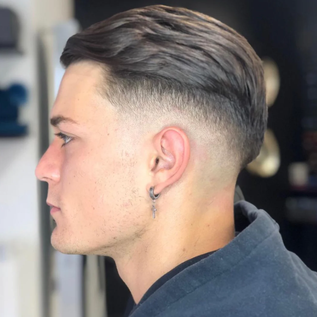 15+ Haircuts For Teenage Guys: 2024 Trends | Round face men, Hairstyles for  round faces, Short hair cuts for round faces
